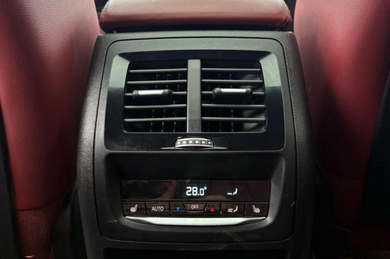 2020 BMW X4 xDrive30i Photo