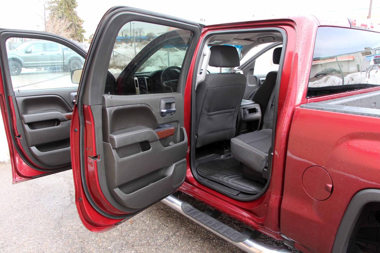 2016 GMC Sierra 1500 4WD CREW CAB 143.5" SLE Photo