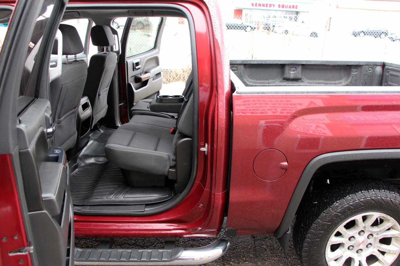 2016 GMC Sierra 1500 4WD CREW CAB 143.5" SLE Photo