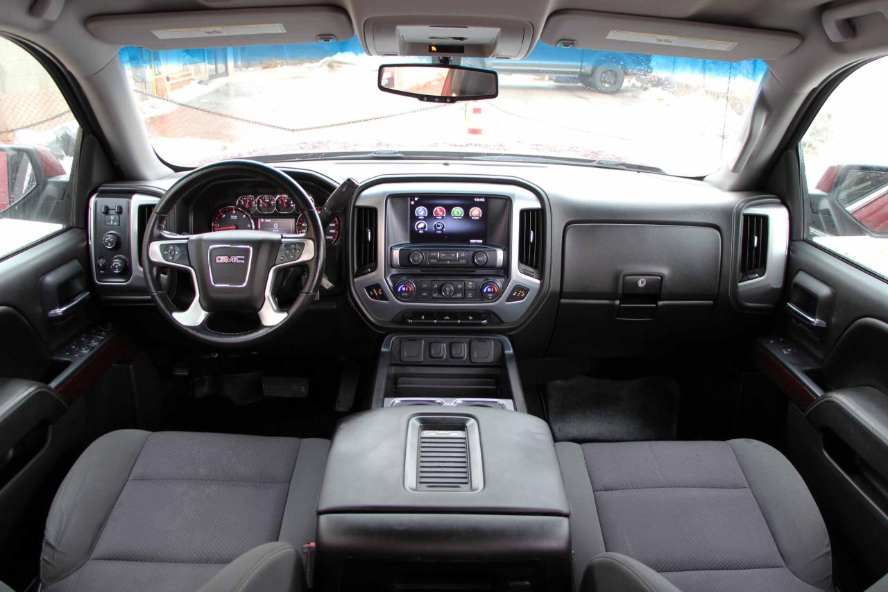 2016 GMC Sierra 1500 4WD CREW CAB 143.5" SLE Photo