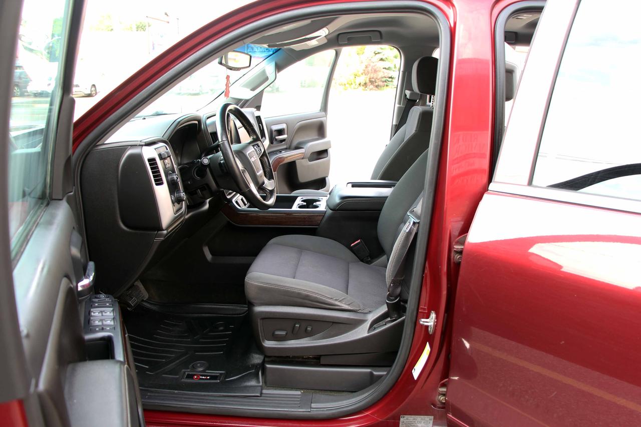 2016 GMC Sierra 1500 4WD CREW CAB 143.5" SLE Photo