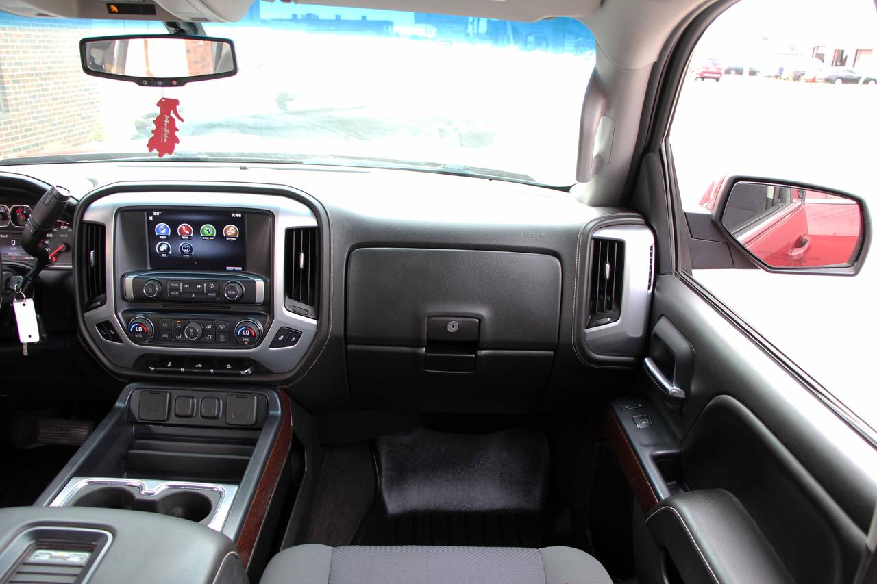 2016 GMC Sierra 1500 4WD CREW CAB 143.5" SLE Photo