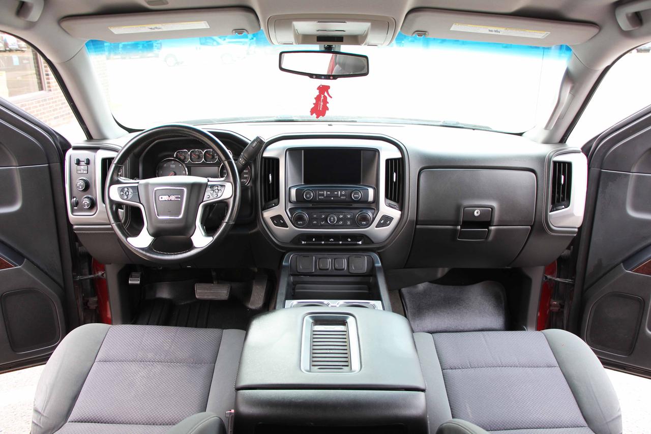 2016 GMC Sierra 1500 4WD CREW CAB 143.5" SLE Photo