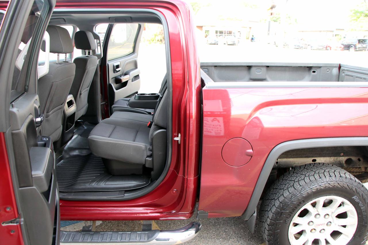 2016 GMC Sierra 1500 4WD CREW CAB 143.5" SLE Photo