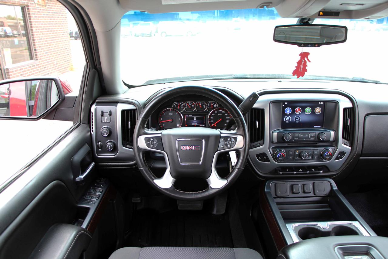 2016 GMC Sierra 1500 4WD CREW CAB 143.5" SLE Photo