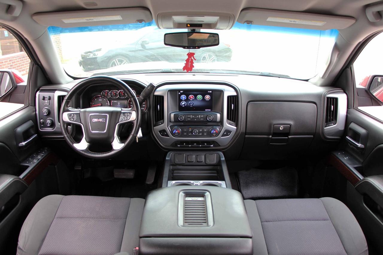2016 GMC Sierra 1500 4WD CREW CAB 143.5" SLE Photo