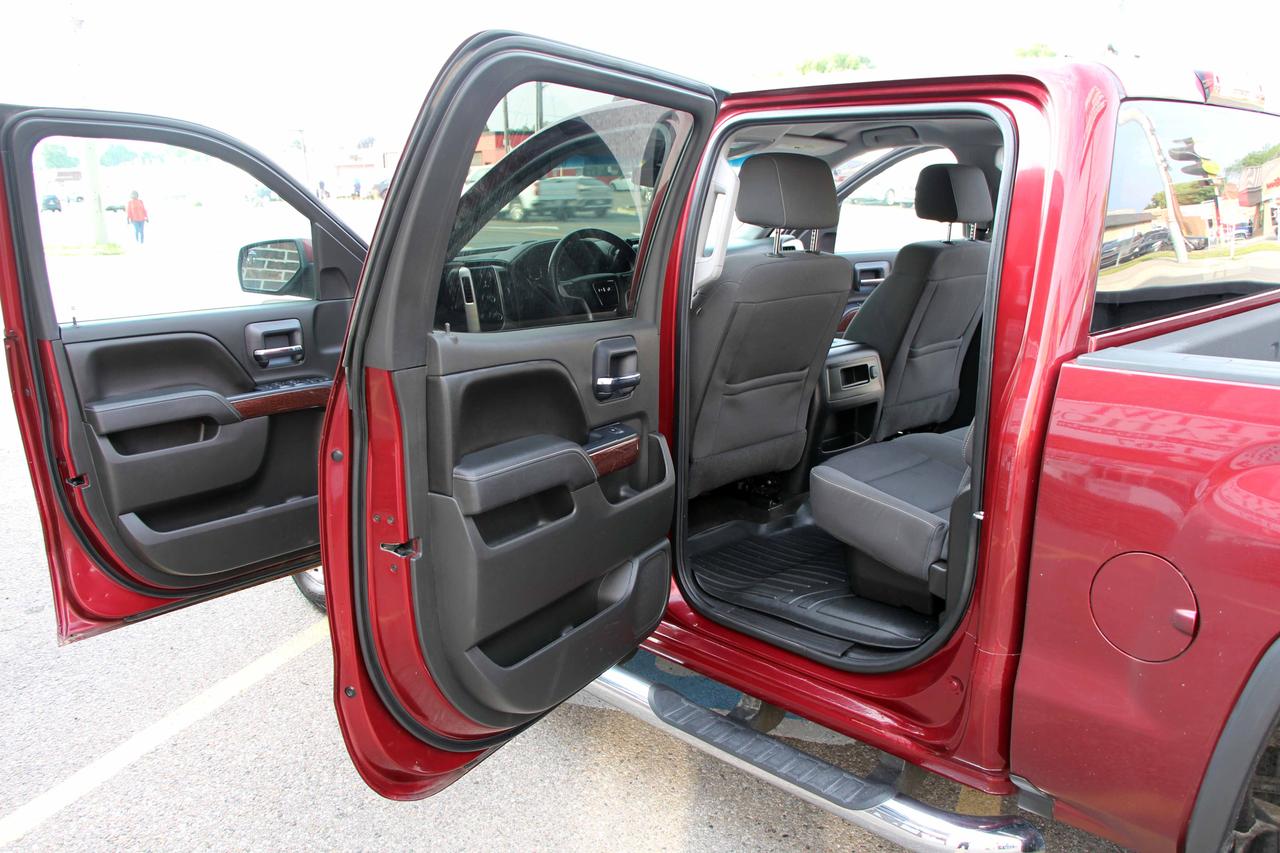 2016 GMC Sierra 1500 4WD CREW CAB 143.5" SLE Photo