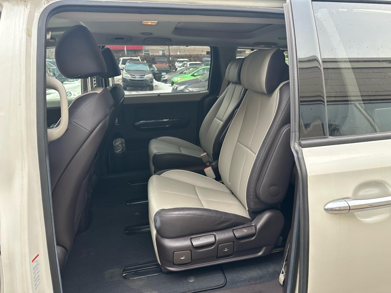 2015 Kia Sedona SXL Photo