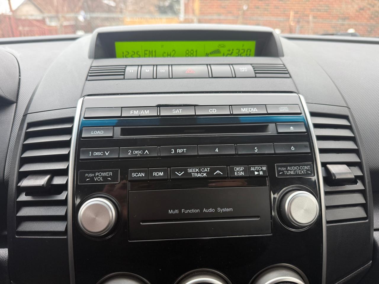 2010 Mazda MAZDA5 GS Photo