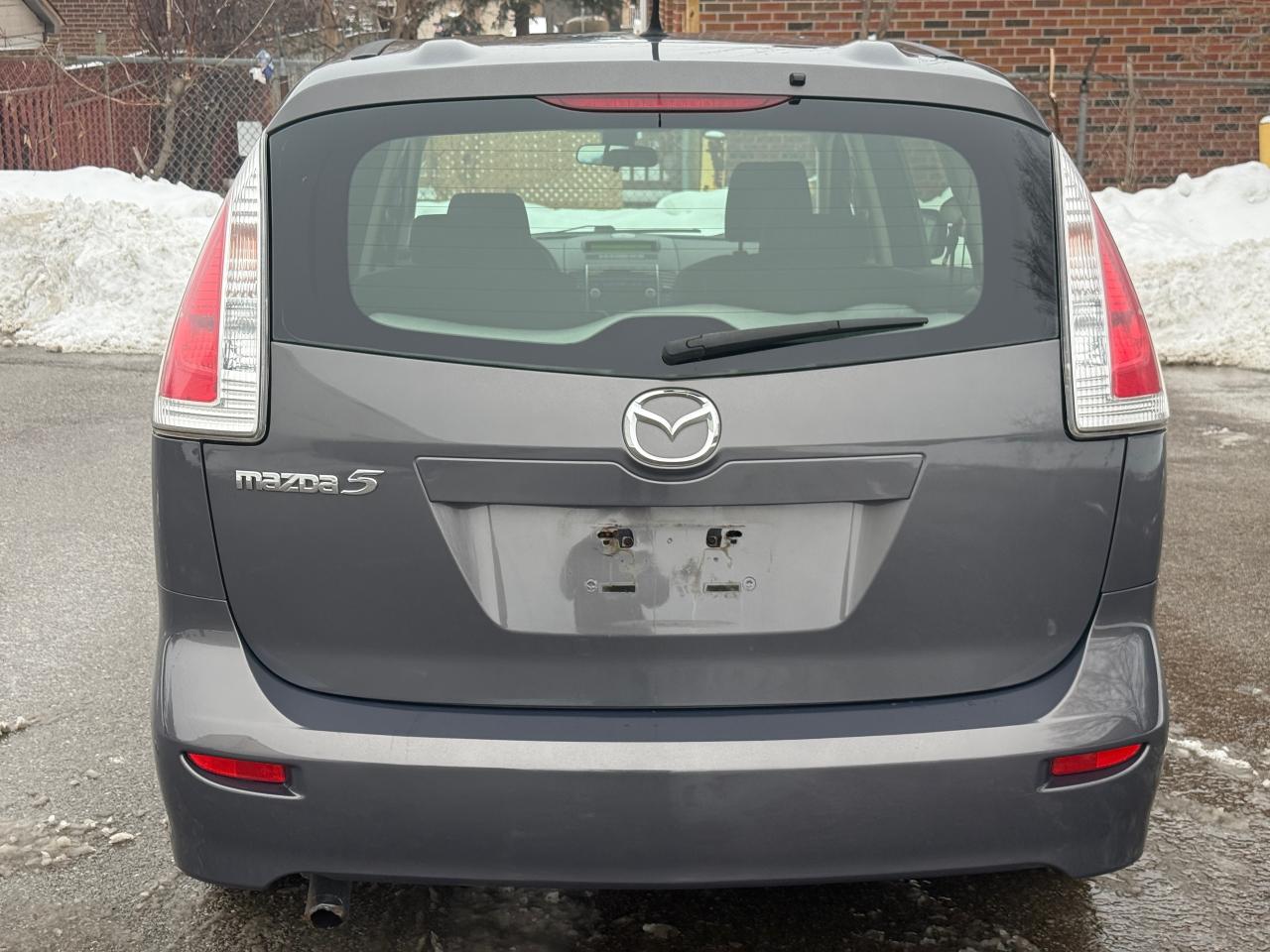 2010 Mazda MAZDA5 GS Photo