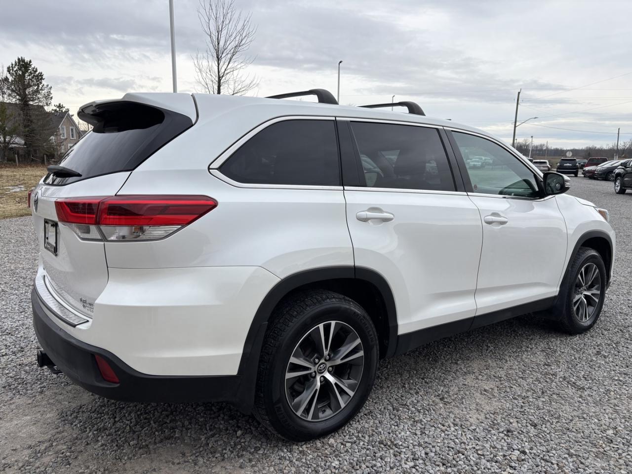 2019 Toyota Highlander LE Plus AWD V6 Photo