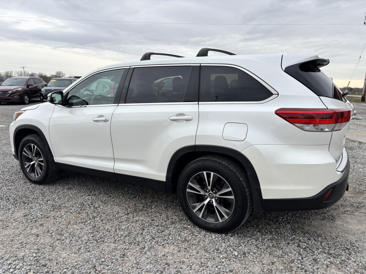 2019 Toyota Highlander LE Plus AWD V6 Photo
