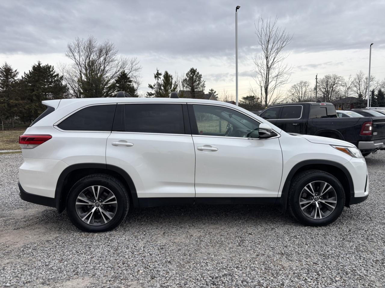 2019 Toyota Highlander LE Plus AWD V6 Photo