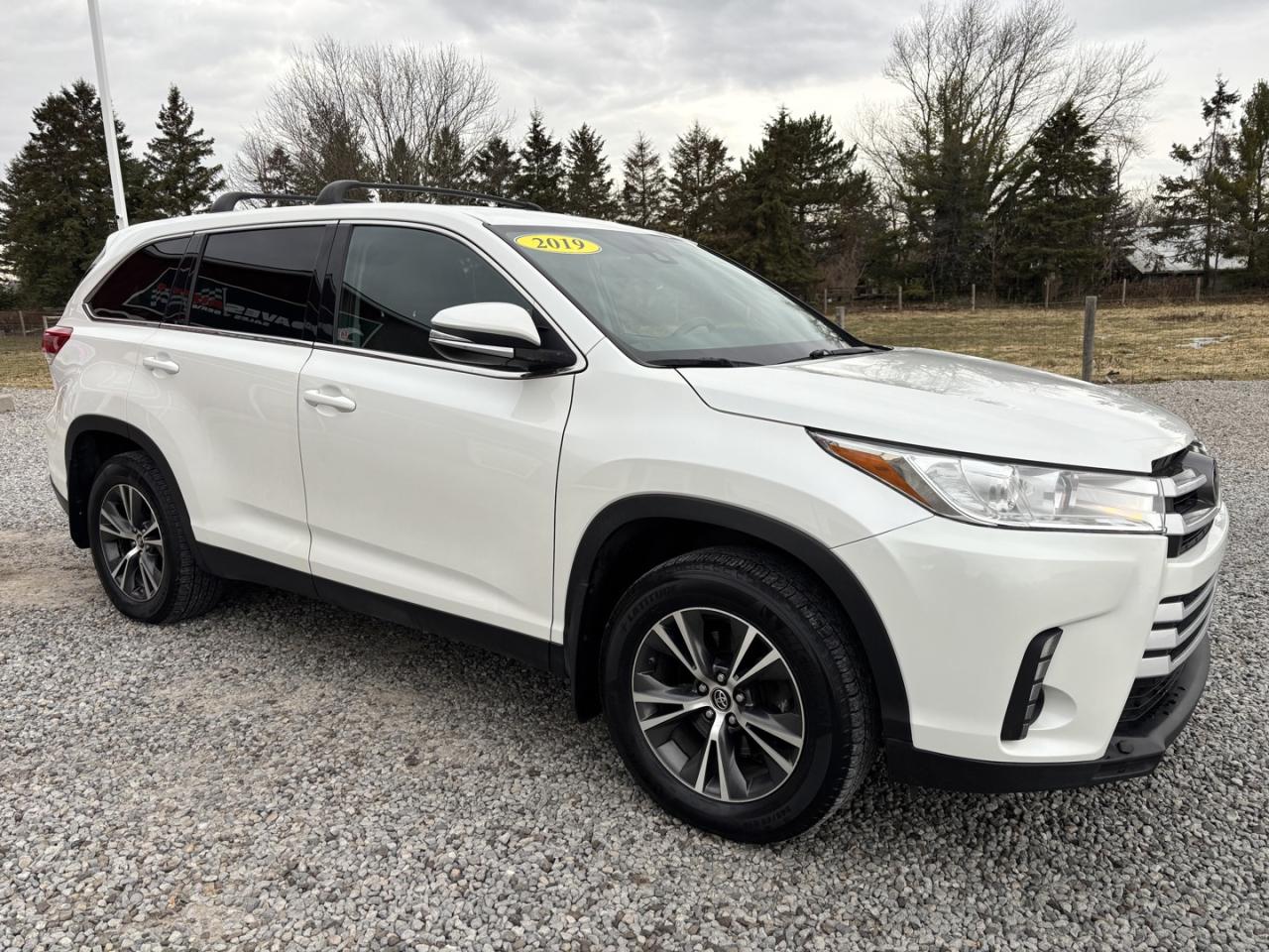 2019 Toyota Highlander LE Plus AWD V6 Photo