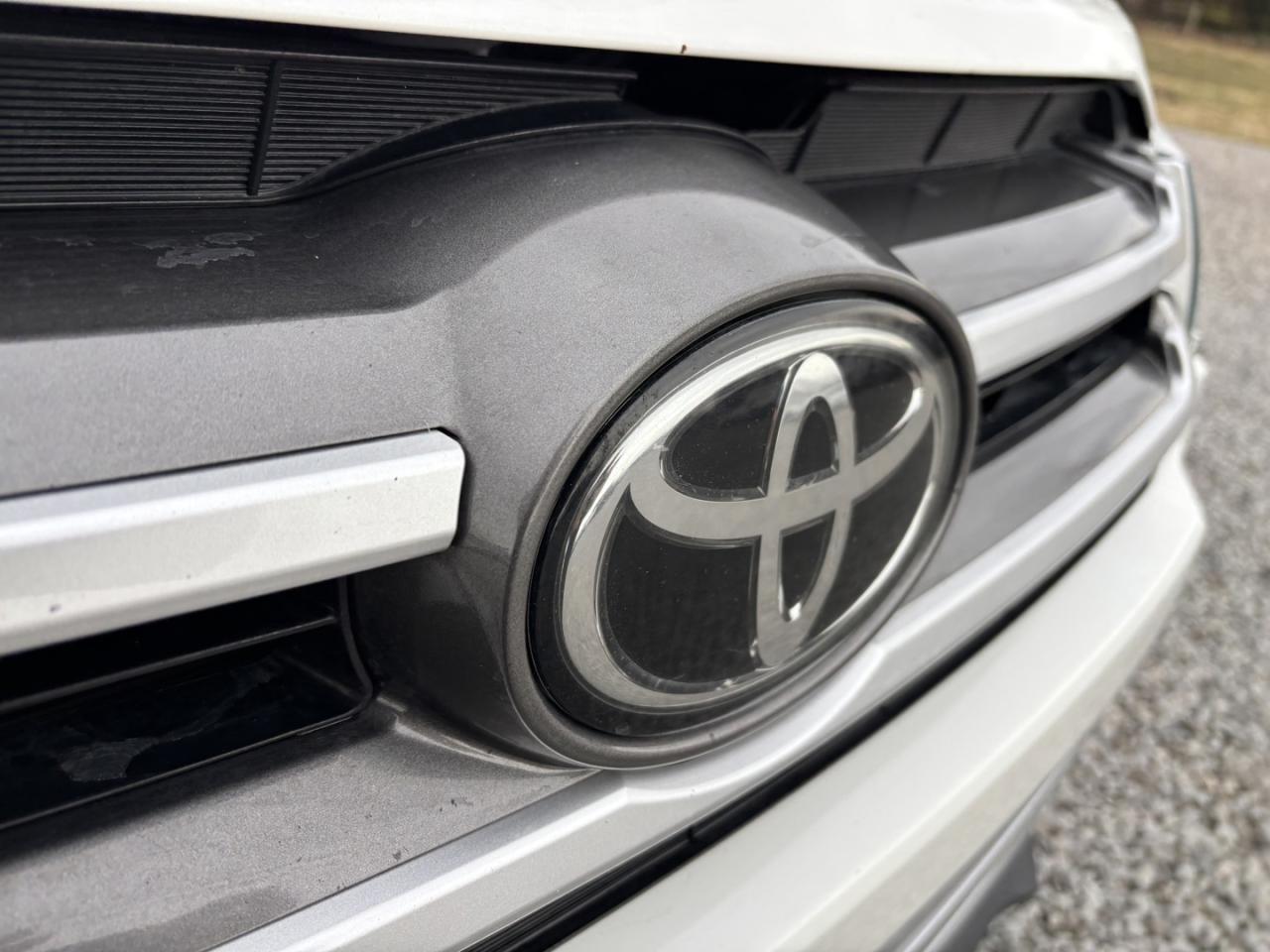 2019 Toyota Highlander LE Plus AWD V6 Photo