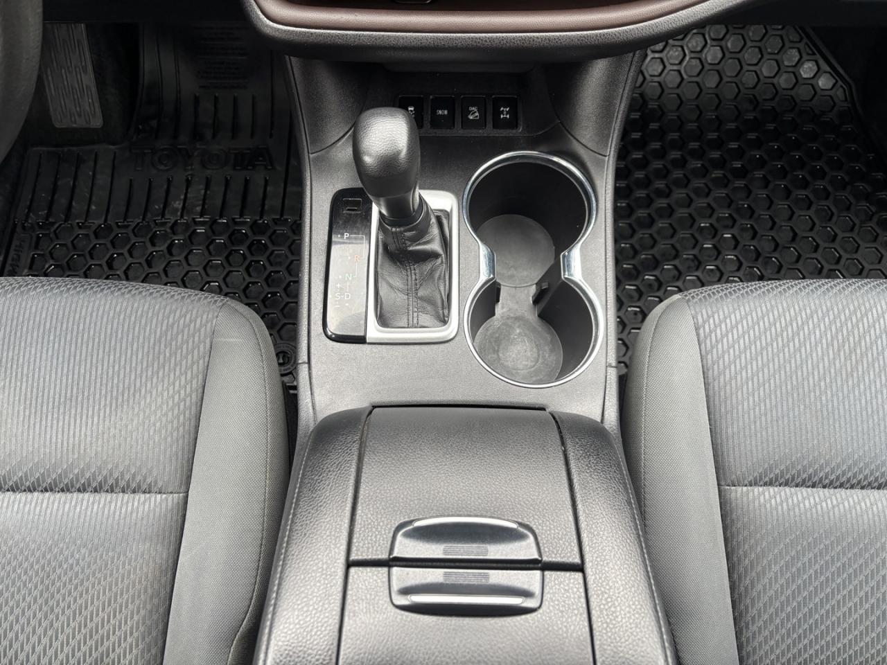 2019 Toyota Highlander LE Plus AWD V6 Photo