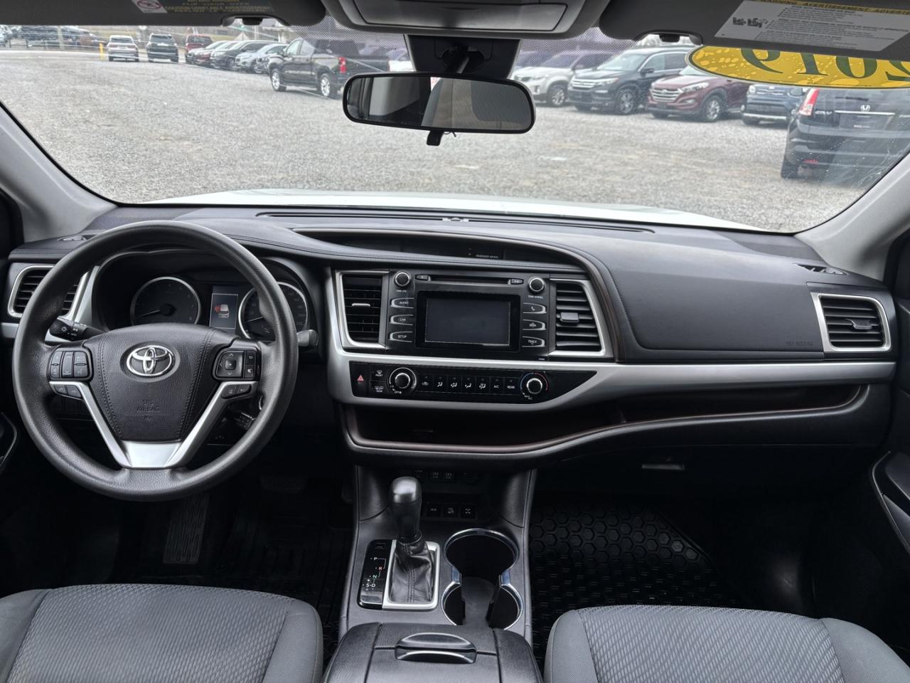 2019 Toyota Highlander LE Plus AWD V6 Photo