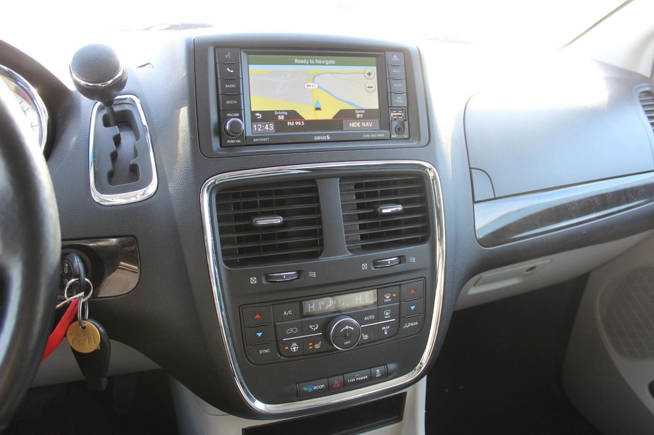 2015 Dodge Grand Caravan Crew Plus Photo