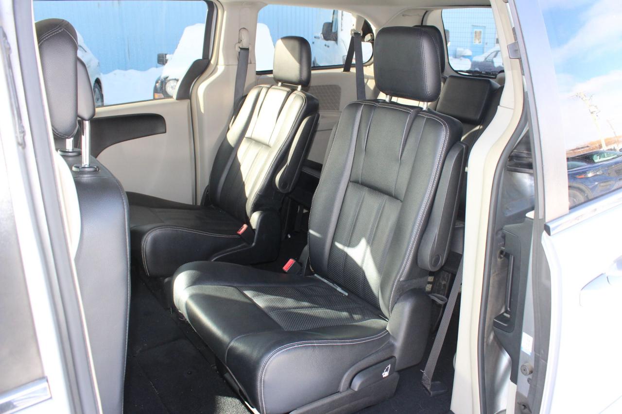 2015 Dodge Grand Caravan Crew Plus Photo