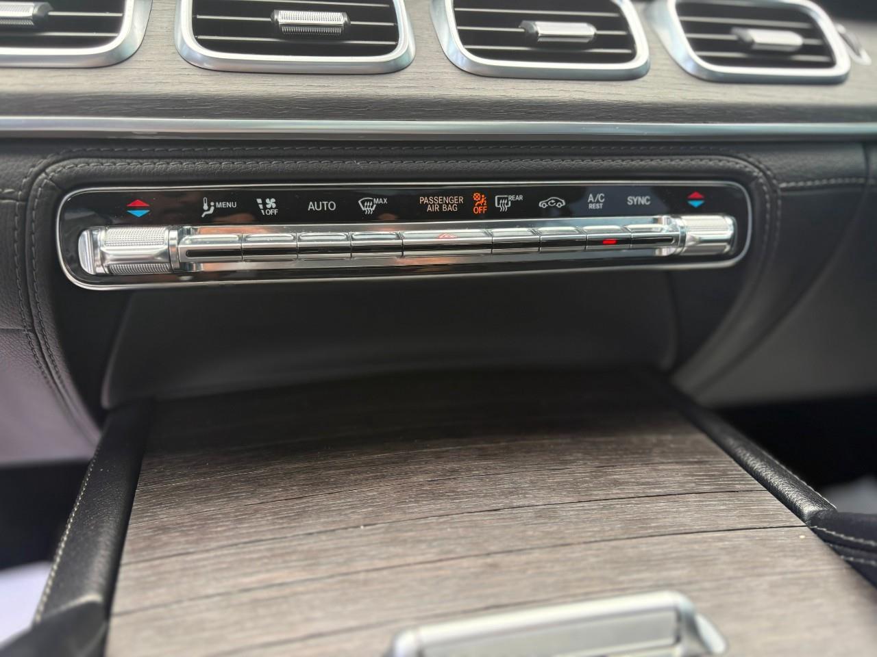 2020 Mercedes-Benz GLE 450 Base GLE 450 4dr 4MATIC Sport Utility Photo