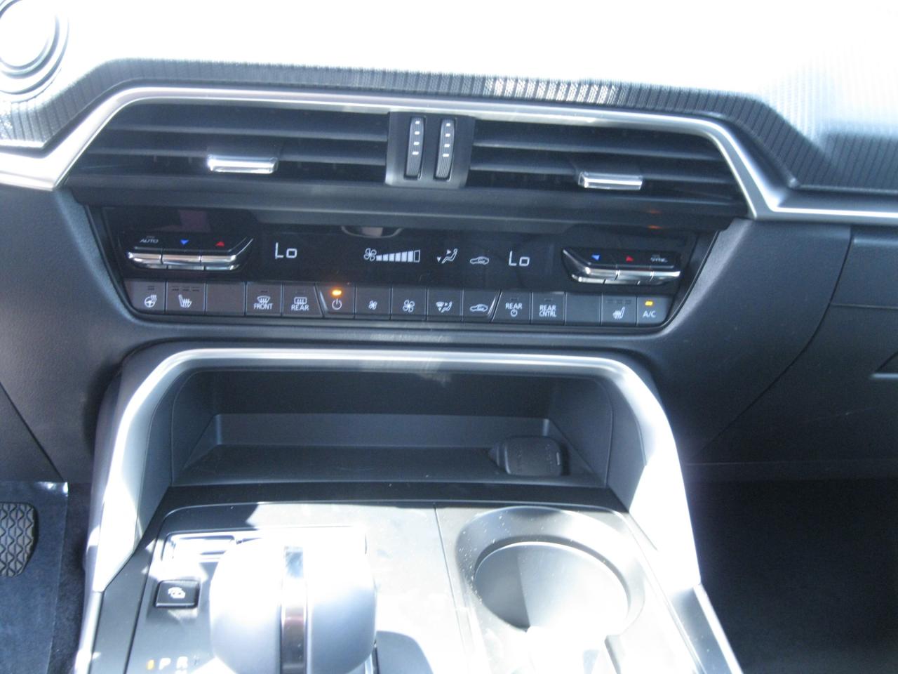 2024 Mazda CX-90 PHEV  Photo