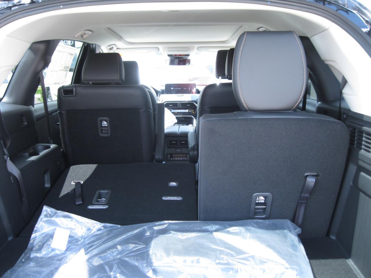 2024 Mazda CX-90 PHEV  Photo