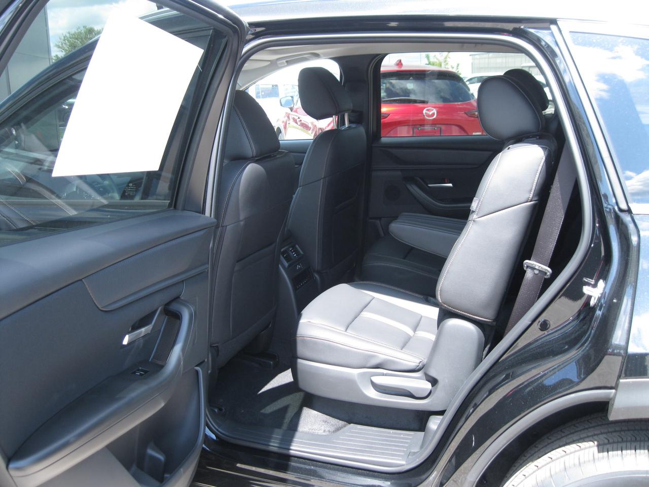 2024 Mazda CX-90 PHEV  Photo