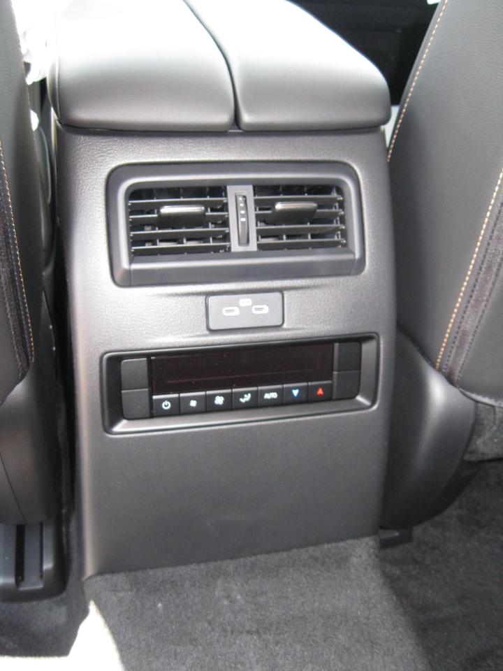 2024 Mazda CX-90 PHEV  Photo