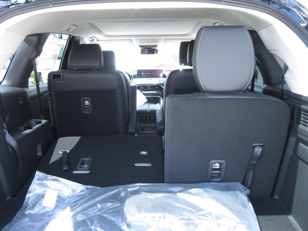 2024 Mazda CX-90 PHEV  Photo