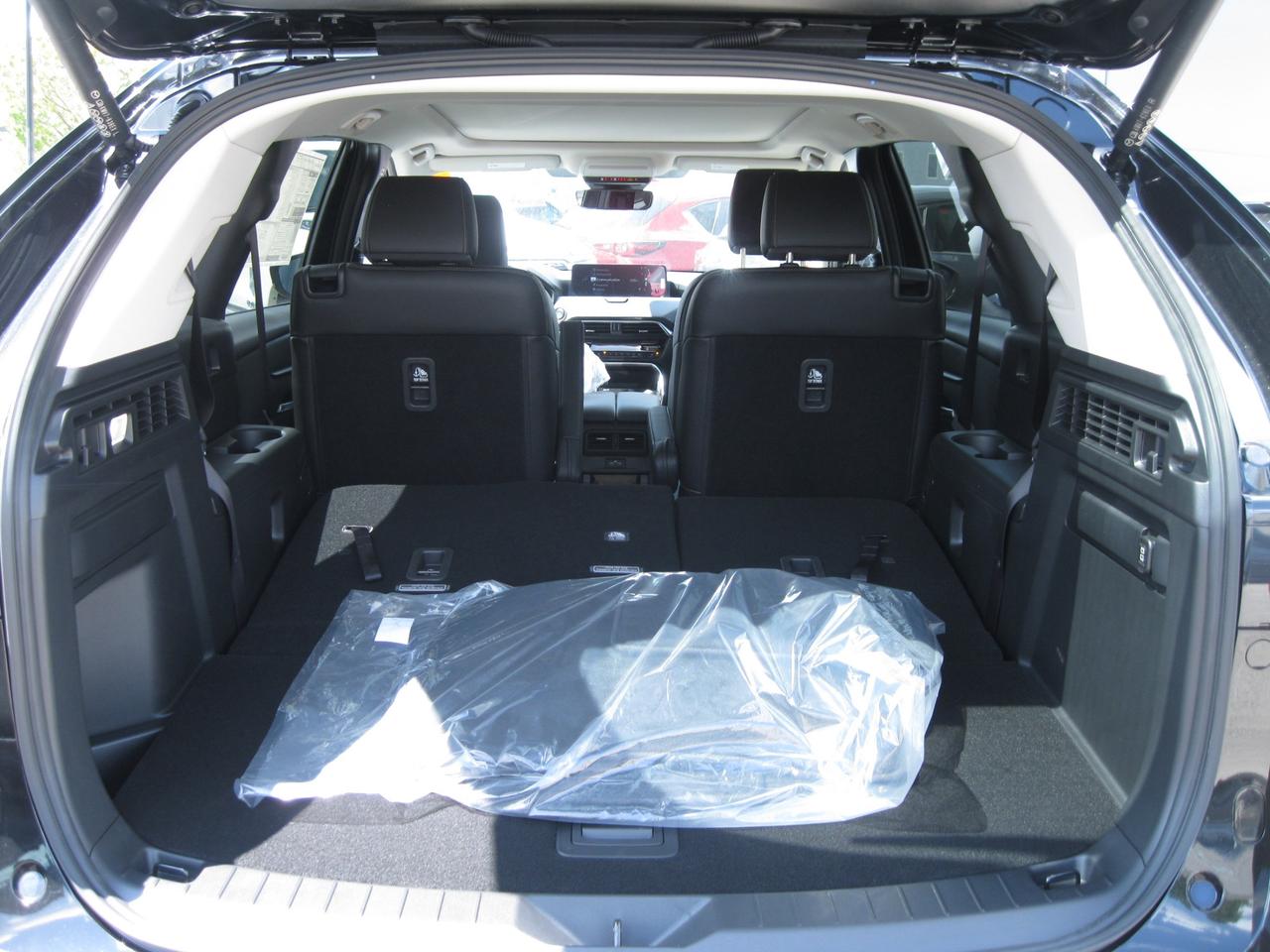 2024 Mazda CX-90 PHEV  Photo