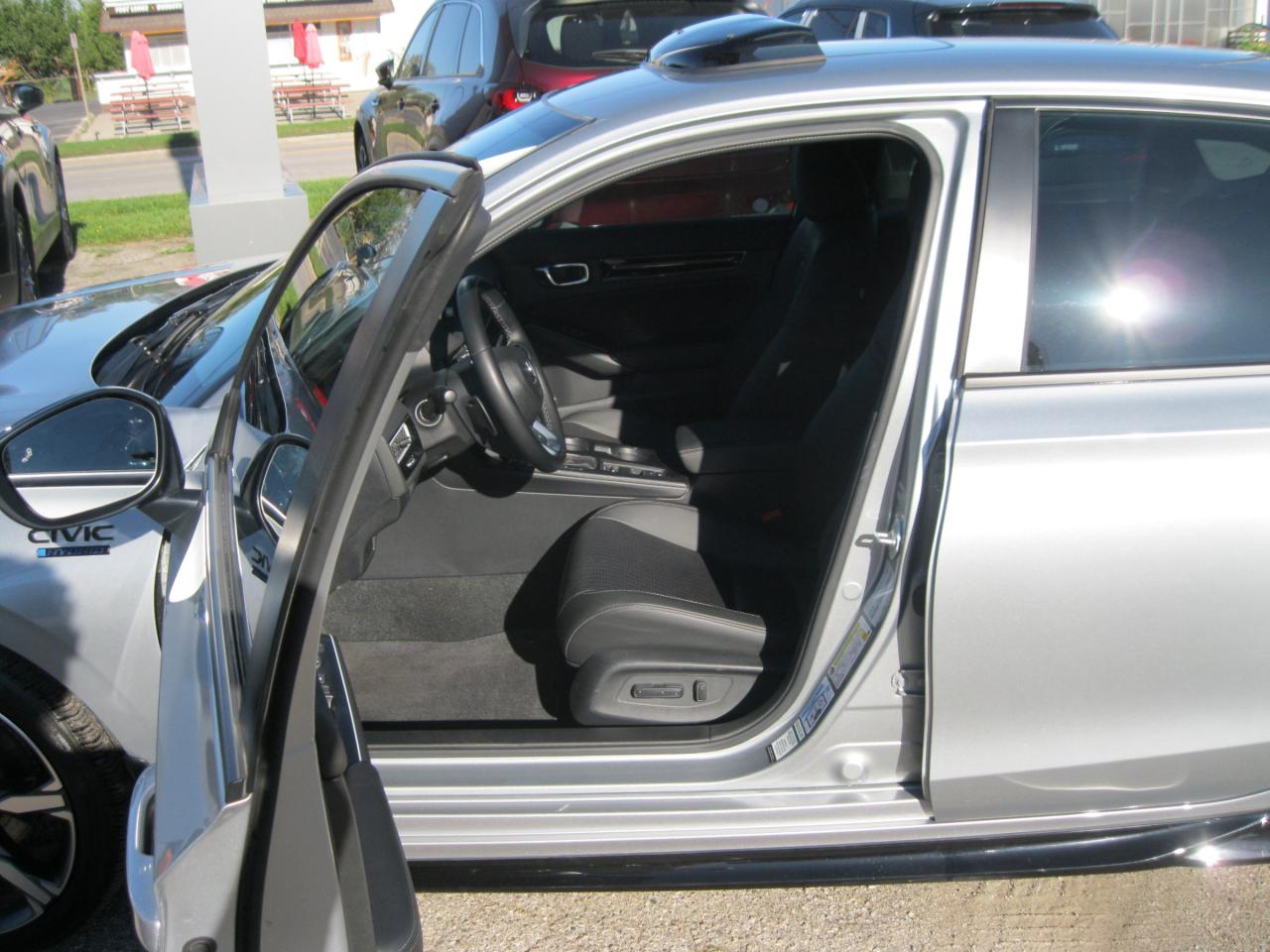 2025 Honda Civic Hybrid Sport Touring 4dr Sedan Photo