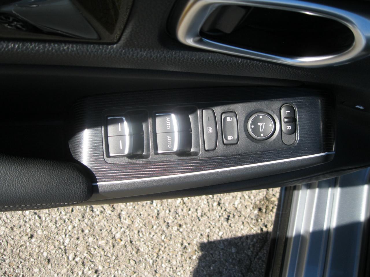 2025 Honda Civic Hybrid Sport Touring 4dr Sedan Photo