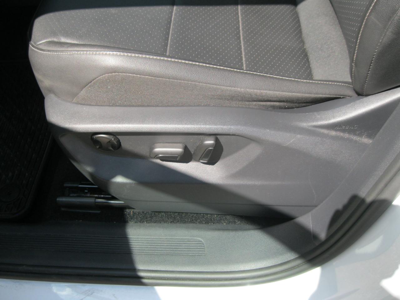 2020 Volkswagen Tiguan Comfortline 4dr All-wheel Drive 4MOTION Photo