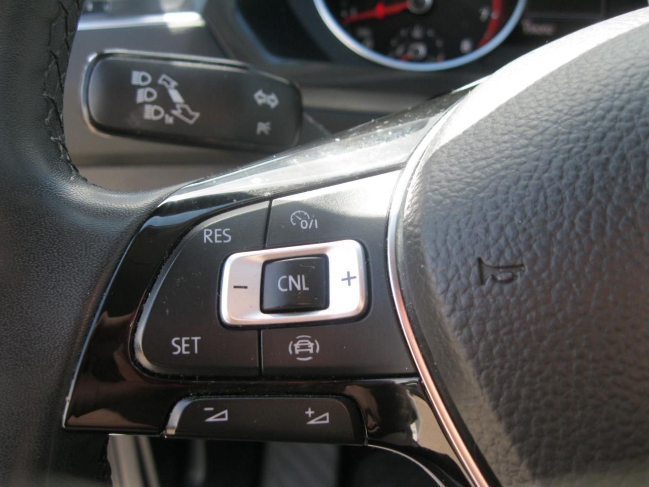 2020 Volkswagen Tiguan Comfortline 4dr All-wheel Drive 4MOTION Photo