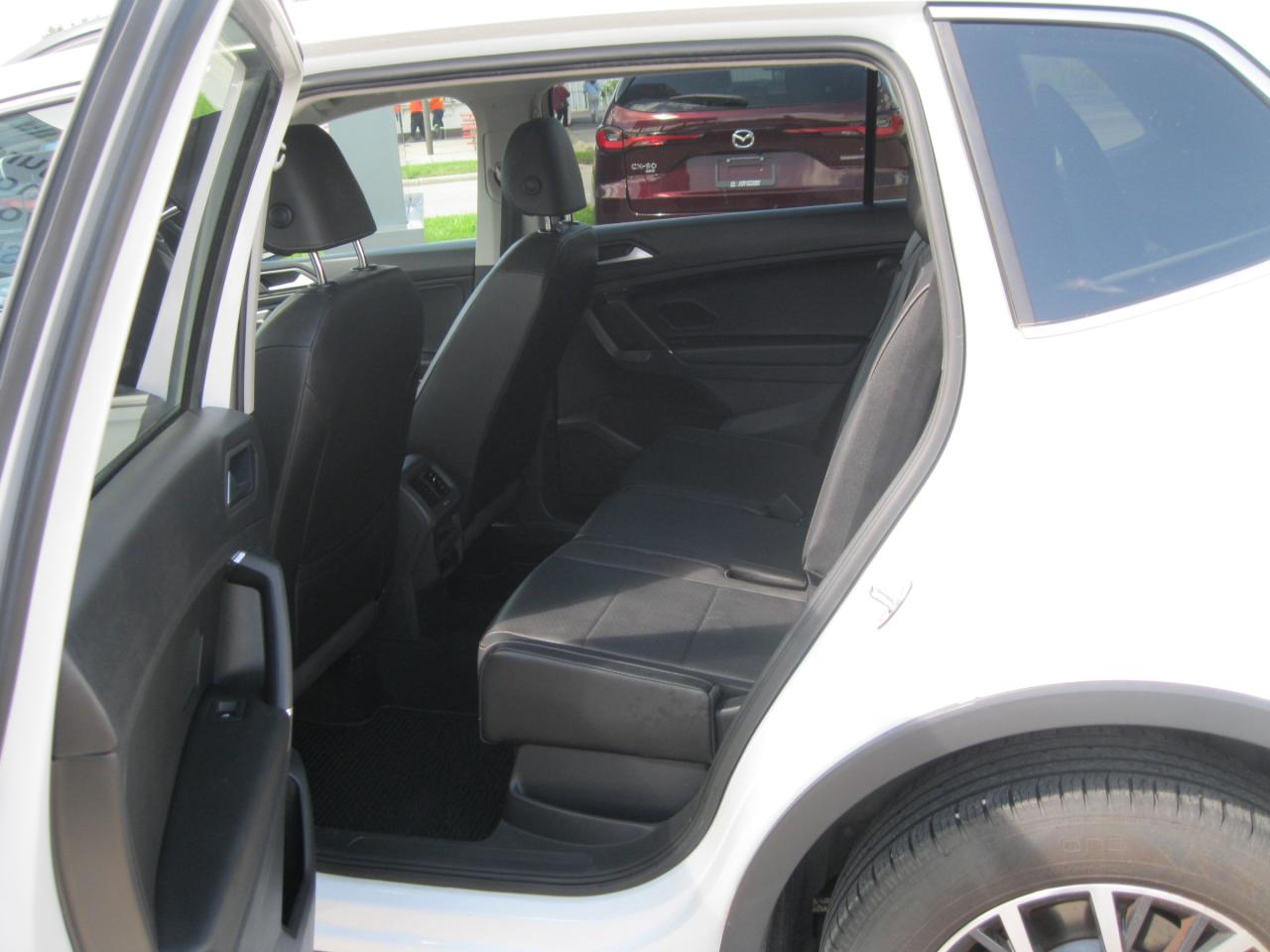 2020 Volkswagen Tiguan Comfortline 4dr All-wheel Drive 4MOTION Photo