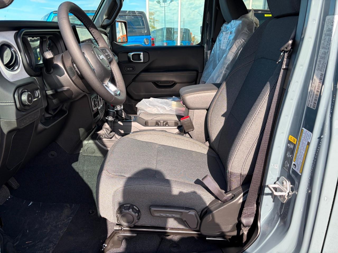 2026 Jeep Wrangler SAHARA 4DR 4X4 Photo