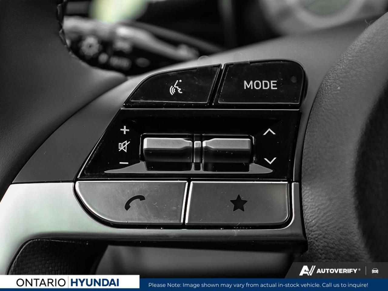 2025 Hyundai Elantra Luxury 4dr Sedan Photo