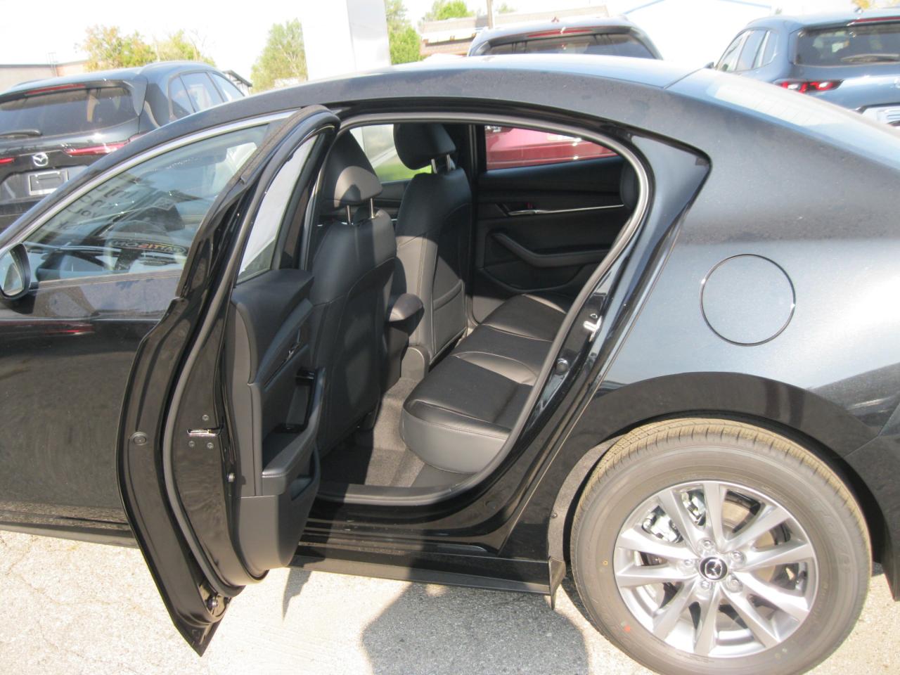 2025 Mazda 3 GS (A6) 4dr Front-Wheel Drive Sedan Photo