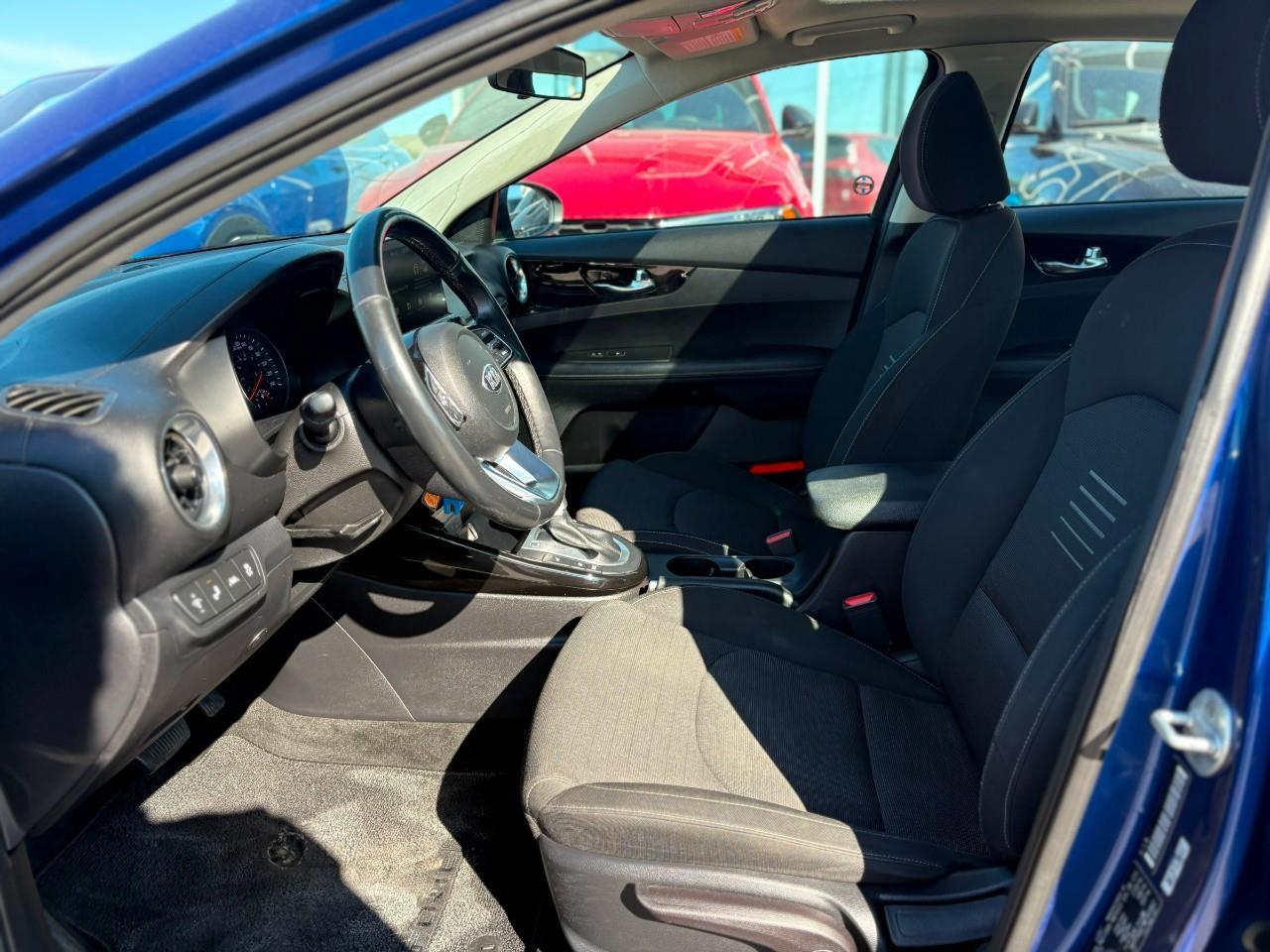 2021 Kia Forte EX 4dr Sedan Photo4