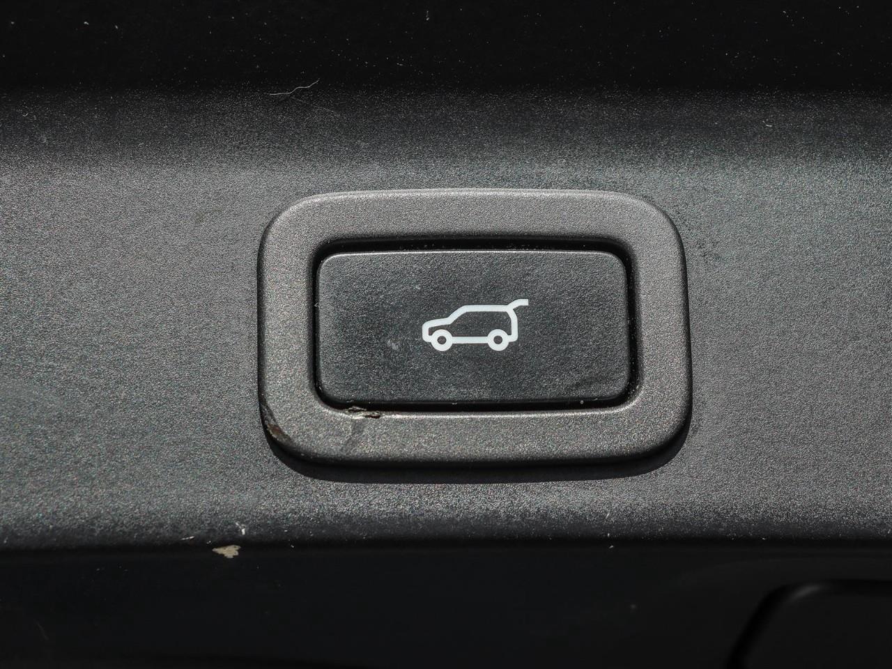 2018 Jaguar F-PACE S All-Wheel Drive Sport Utility Photo