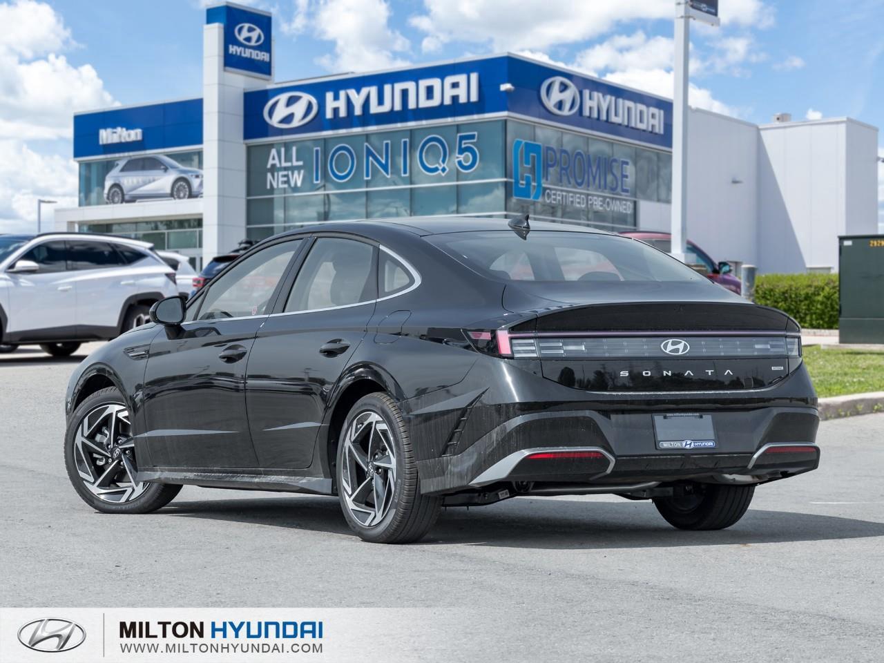 2025 Hyundai Sonata Preferred-Trend 4dr All-Wheel Drive Sedan Photo4