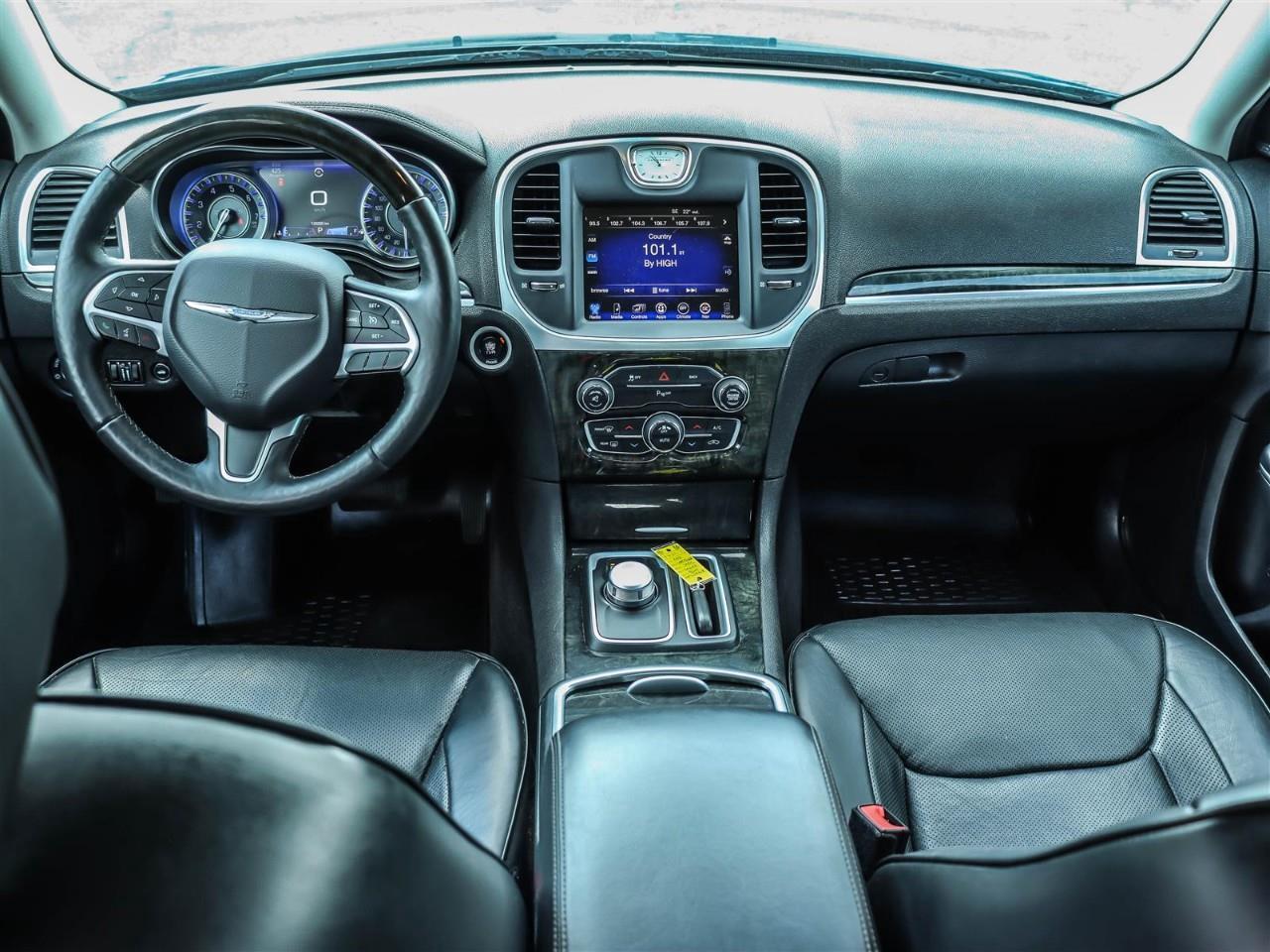 2016 Chrysler 300C Base 4dr Rear-wheel Drive Sedan Photo