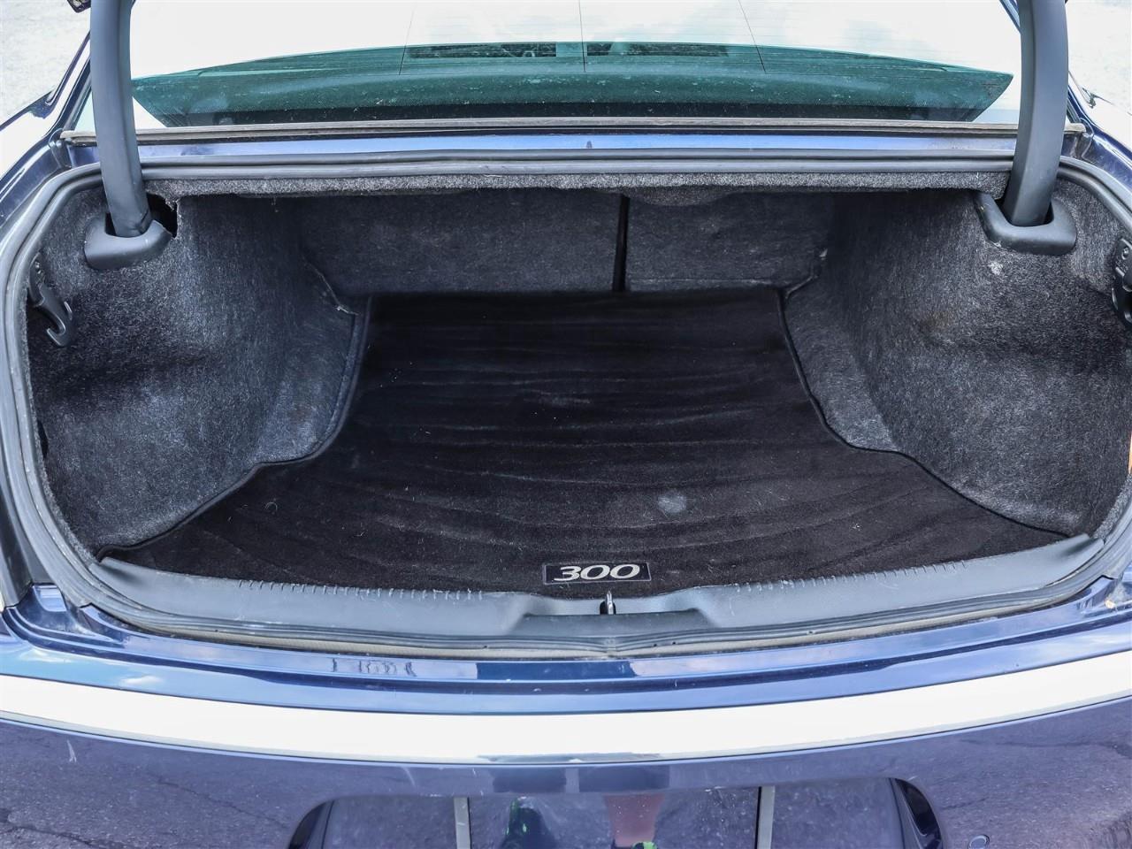 2016 Chrysler 300C Base 4dr Rear-wheel Drive Sedan Photo