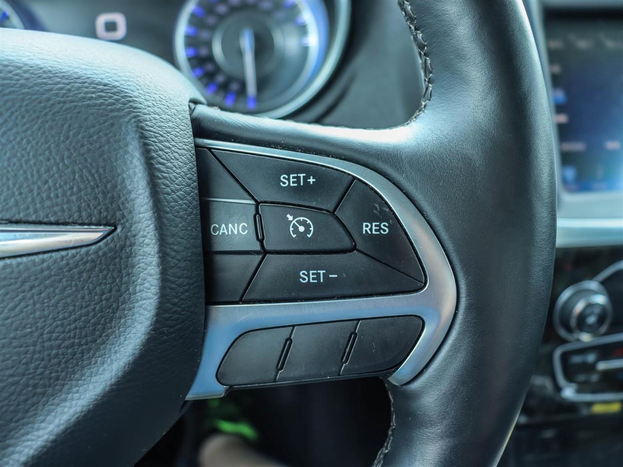 2016 Chrysler 300C Base 4dr Rear-wheel Drive Sedan Photo