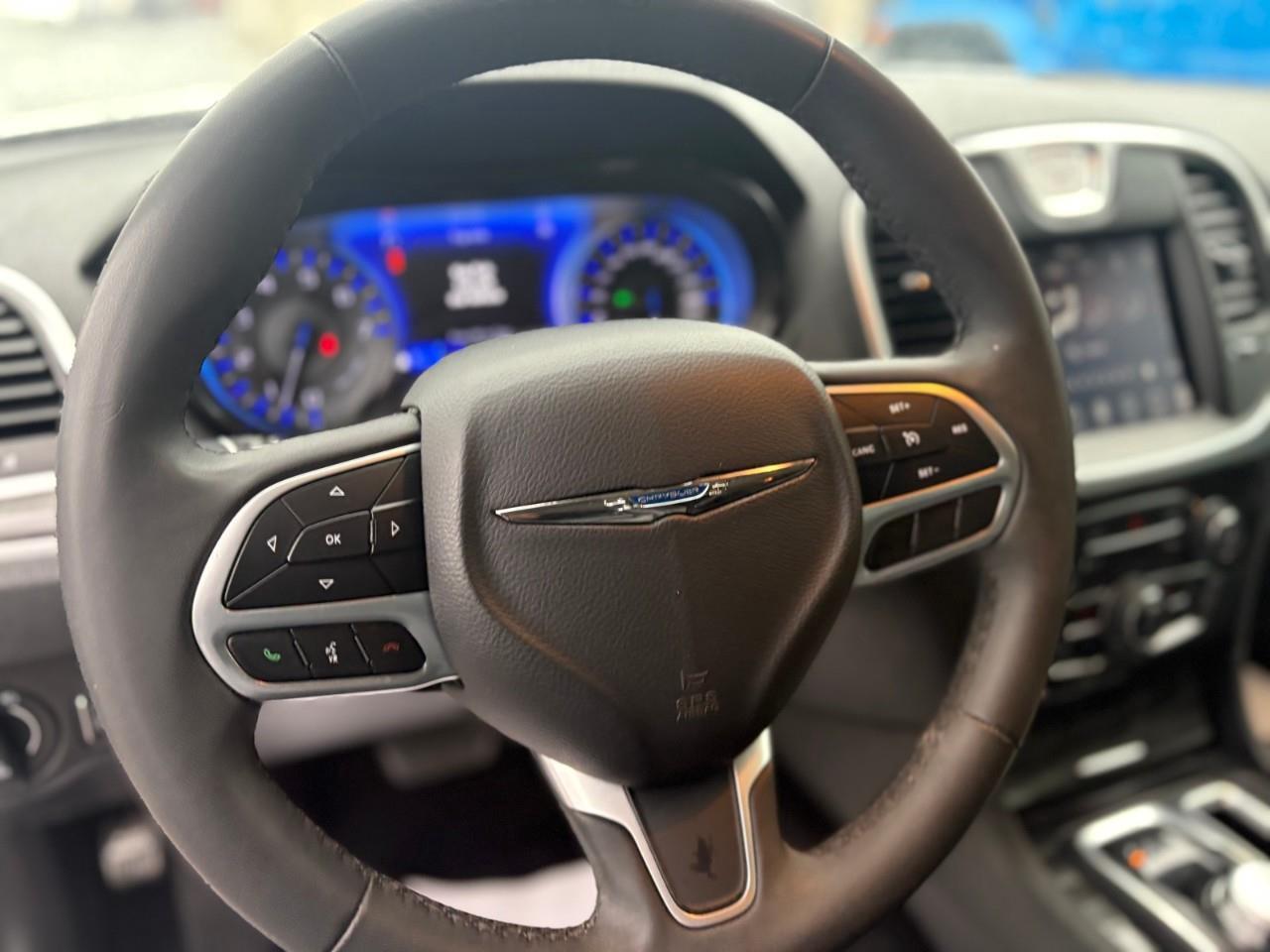 2022 Chrysler 300 Touring L 4dr Rear-Wheel Drive Sedan Photo