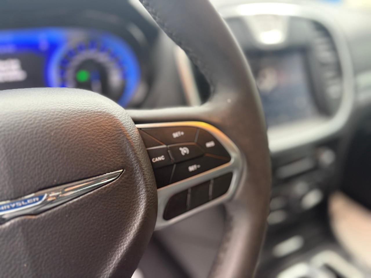 2022 Chrysler 300 Touring L 4dr Rear-Wheel Drive Sedan Photo