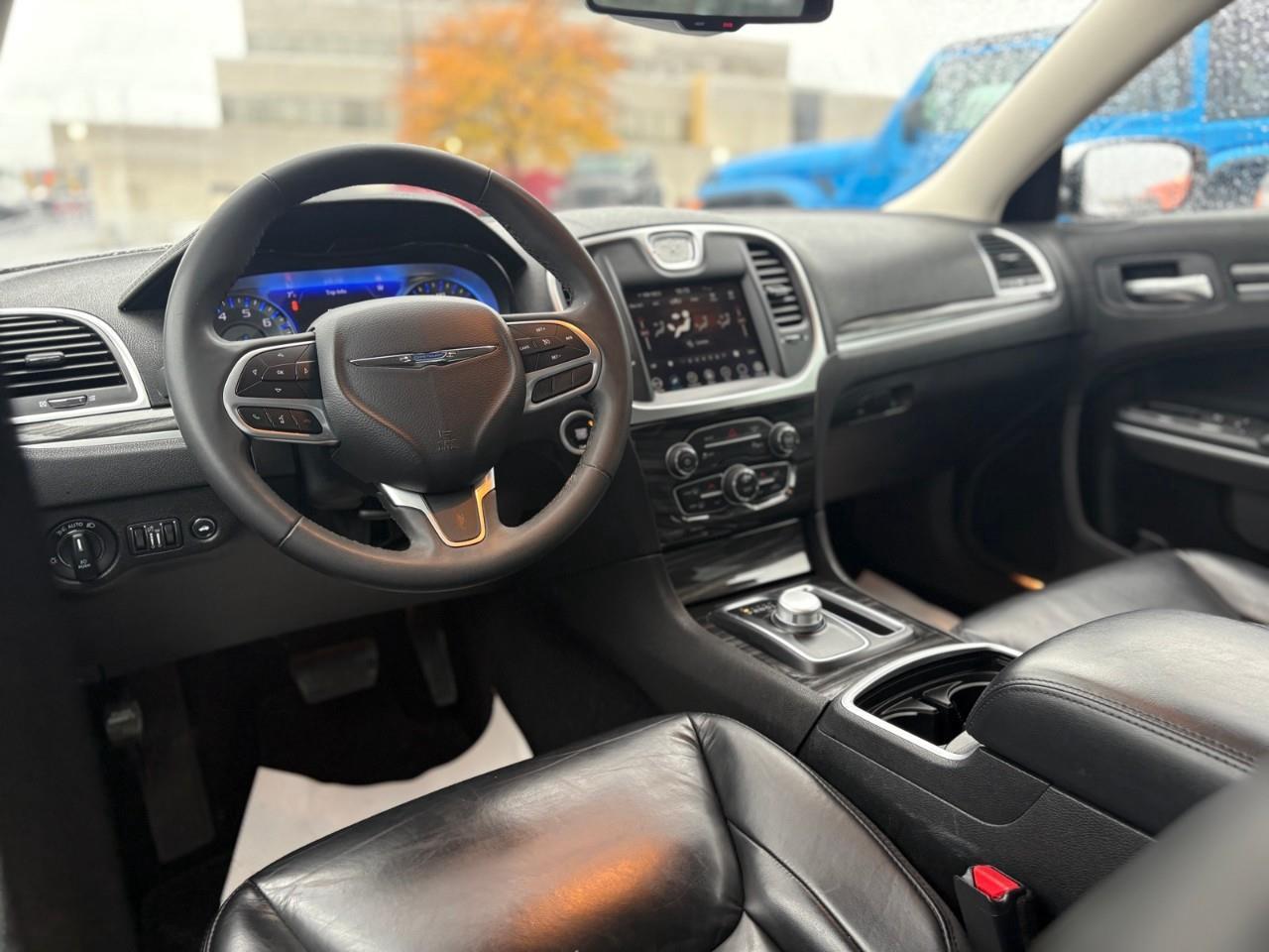 2022 Chrysler 300 Touring L 4dr Rear-Wheel Drive Sedan Photo