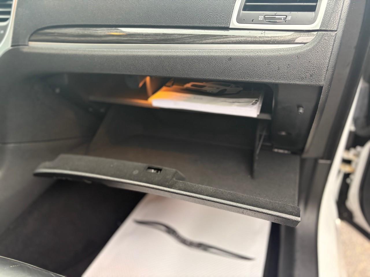 2022 Chrysler 300 Touring L 4dr Rear-Wheel Drive Sedan Photo