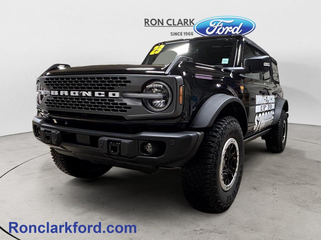 2023 Ford Bronco Badlands 4dr 4x4 Photo2