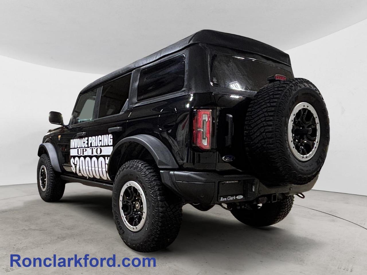 2023 Ford Bronco Badlands 4dr 4x4 Photo4